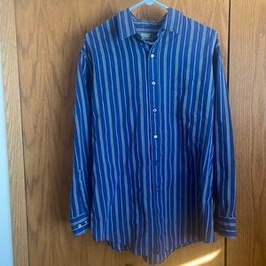 Mens long sleeve with pocket button down shirt